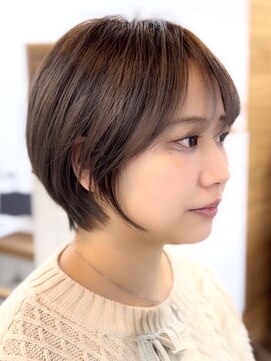 ファーストステップ 表参道(FIRST STEP) 30代40代髪型小顔ショートくびれと丸み