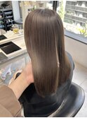 くすみグレージュ
