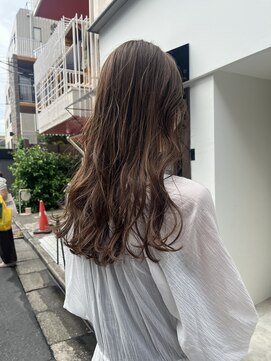 フランチェスカ(Francesca) グレージュ/ブラウンカラー/透け感カラー/ニュアンスパーマ/