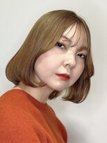 ブローチェアヴェダ&nbsp;ハイトーンカラー、ブリーチカラー、デザインカラー、ボブヘア