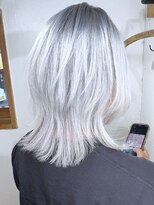 ブレイズヘアー(BLAZEhair) 【黄味完全除去】ホワイト×ウルフボブ×ブリーチ4回