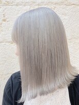 ティンク 天神(Tink)&nbsp;ホワイトラベンダー/外ハネ/ロブ