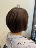 前下がりボブ×ベージュカラー