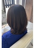 【Velis】50代にもオススメ!大人女子レイヤーミディアムウルフ