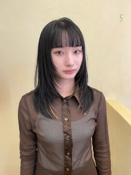 スニュウ(snuw) 【snuw mina】レイヤーカット/顔まわりカット/透明感カラー/伏見