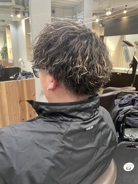 モレッティウィズリゴヘアー(Moretti with RIGO hair) ツイストスパイラルパーマ