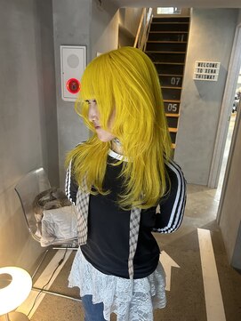 ジーナ(XENA) イメチェンヘアスタイル　イエローカラー