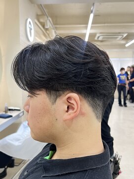 ニコ トウキョウ ヨコハマ(nico) メンズセンターパートニュアンスパーマ毛流れメンズパーマ