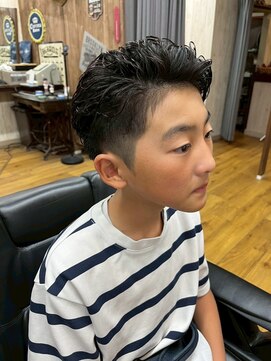 アールズ ヘア(R's hair) MEN’S HAIR/刈り上げセンターパート/印西/千葉ニュータウン