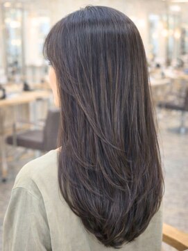 ヴィータ ヘア デザイン(Vita Hair Design) 暗髪 アッシュグレージュ ロング レイヤーカット