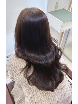 フォルテ 榛原パームス店 大人ガーリーダークアッシュ似合わせカットミディアムレイヤー