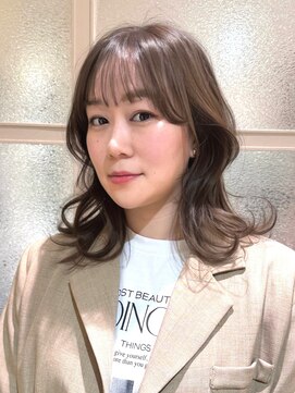 ビーハイブアヴェダ PARCO2店(BEHIVE AVEDA) 外ハネくびれミディアム