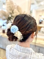 リグ ヘアアンドデザイン(LiG hair&design)&nbsp;お花の髪飾りが映える、浴衣ヘアアレンジ