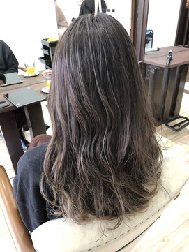 リードヘアーバイバンプ(Lead Hair by vamp) ハイライトカラーロング