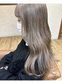 ゆるふわウェーブロング ハイトーンベージュハイライトカラー