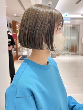 ピークアブー アヴェダ ギンザシックス(PEEK-A-BOO AVEDA GINZASIX) 顎ラインボブ　水平ボブ　首が長く見えるボブ