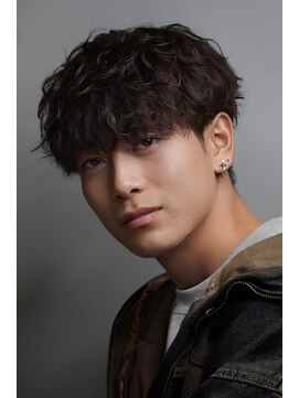 ゴールド 京都(GOALD) 重ためマッシュ波巻きスパイラル刈り上げ