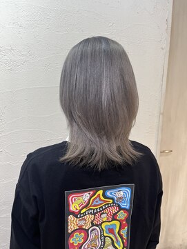 アジールヘア 池袋東口店(agir hair) 20代30代ソフトウルフ肩ラインダブルカラーシルバーカラー