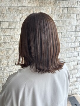 フラット 千葉(Flat.) ベージュブラウン、外ハネスタイル【千葉】