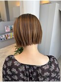 立体感を引き出すハイライト×ミニボブ