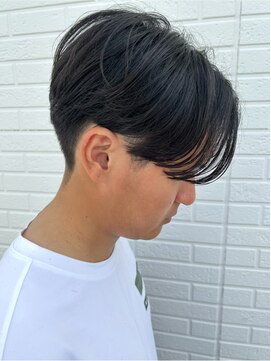 ヒュイル バイ ニアウ(Hwyl by Niau) メンズマッシュセンターパートスパイラルパーマニュアンスパーマ