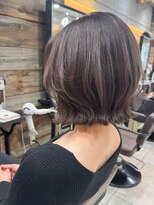 トルネード(TORNADO)&nbsp;外国人風外ハネレイヤーボブグレージュ　n8.3.20