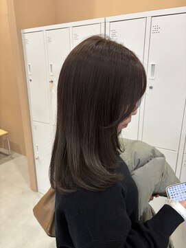 ジジ インターパーク 宇都宮(Gigi) 宇都宮/インターパーク/オリーブベージュ/レイヤーカット/顔周り