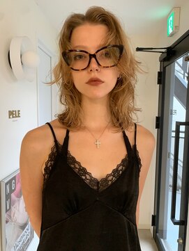 ペレ 原宿(PELE) ダークパープルナチュラルショート夏のヘアアレンジ原宿