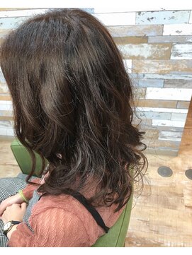 ハウオリ ヘアーワークス(Hauoli hair works) ソフトウルフ×ココアブラウン