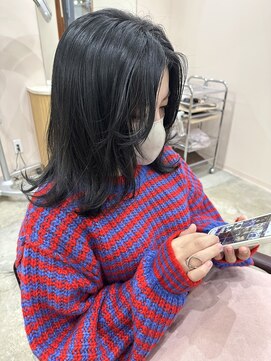 キュオンシア(CUEON. ciea) レイヤーカット×ブルーブラック