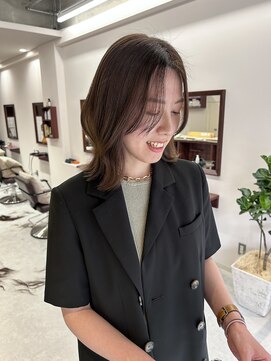 ルックアット(Look at) 【Look at】20代30代40代ミディアム