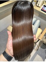 リラエ(Lyrae)&nbsp;縮毛矯正/髪質改善/美髪カラー/トリートメント【大阪/西梅田】