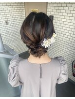 アップヘア　参列ヘア　シニヨン　大人綺麗めヘア