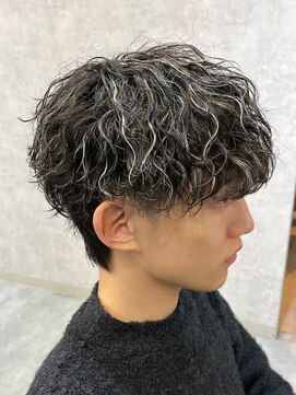 エルマーク 梅田(L-MARK) メッシュハイライトスパイラルパーマツイストパーマツーブロック