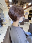 くびれ大人ショート