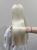 アン(Hair make un)&nbsp;【ホワイトカラー】