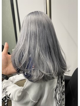 シエンゴールド(CIEN gold) シルバーカラー/ブリーチ/寒色カラー#浜松駅#カラー#ブリーチ
