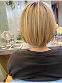 ハイトーンイエローベージュボブ収まる透け感20代30代40代50代
