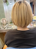 モーメント(moment)&nbsp;ハイトーンイエローベージュボブ収まる透け感20代30代40代50代