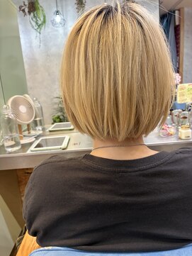 モーメント(moment) ハイトーンイエローベージュボブ収まる透け感20代30代40代50代