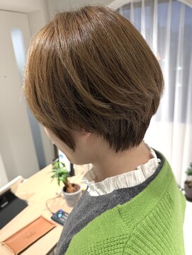 アンバー(Amber) ショートボブ 1