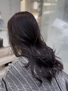 エン(en.) 艶感ベージュカラー