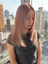 モンルル プル(mon loulou + plus)&nbsp;ハイトーンレイヤー、レイヤーカット、ピンクベージュ