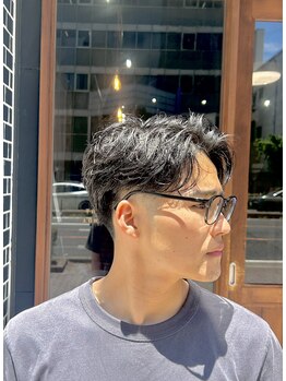 ベース(BASE)の写真/ビジネススタイルを格上げする。ビジネスシーンもプライベートも決まるスタイルは《Cafe & Barber BASE》へ