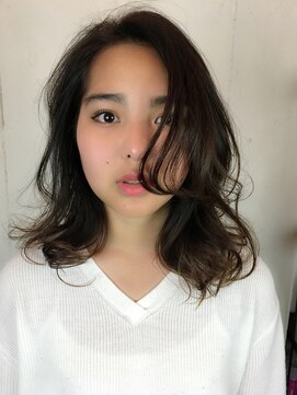 ヴァロン(VALON) 【VALON】長めバングで大人ラフウェーブ