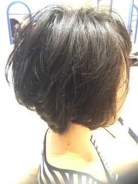 ロンド ルージュ 銀座店(Lond rouge) 40代ヘア×後ろ姿が綺麗なパーマショート 担当指名No.1関根孝文