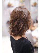 ミッシェル アフロート(michelle afloat)&nbsp;20代30代40代50代目黒新宿ラウンドCカーブカットで小顔ひし形