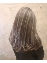 キー(kｅｙ)&nbsp;グレージュ