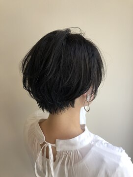 デイリリーバイアメリア 川西店(daylily by Ameria) 遊び心あるカジュアルショート→白井　涼貴