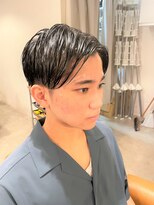 アンティコ(Antico)&nbsp;センターパートモテ髪ネープレスショートパーマ束感マッシュ黒髪